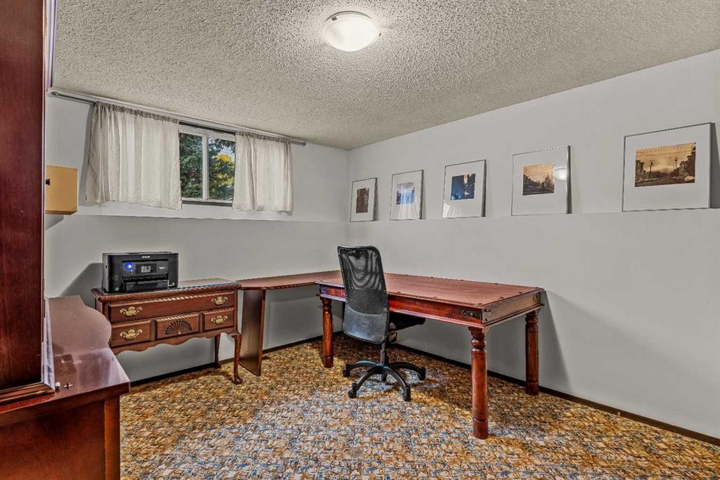 32 Mount Peechee Place, Canmore, AB