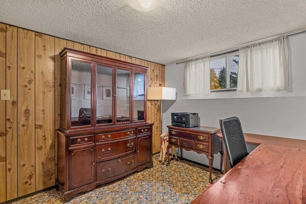 32 Mount Peechee Place, Canmore, AB