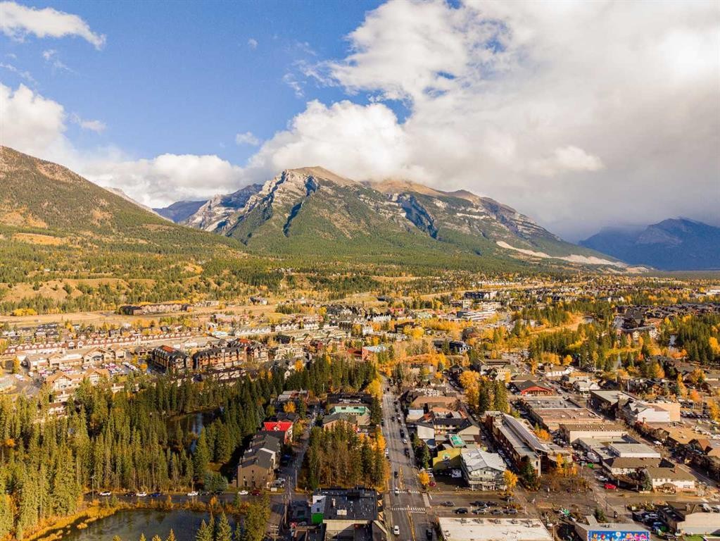 32 Mount Peechee Place, Canmore, AB