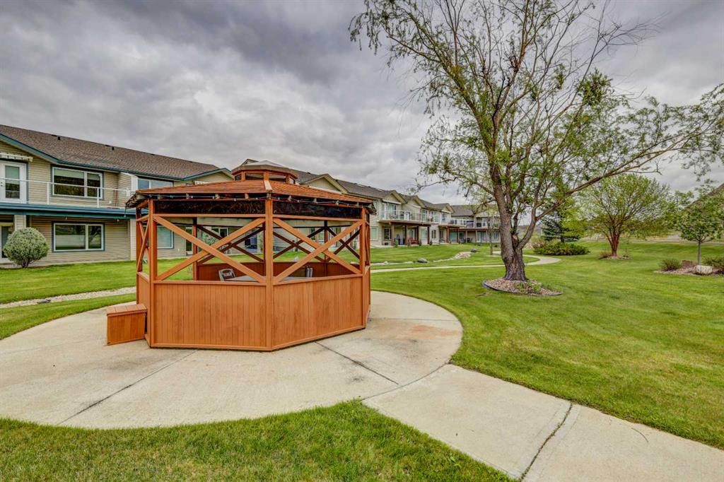 22 Garden Way, Drumheller, AB - Outdoor