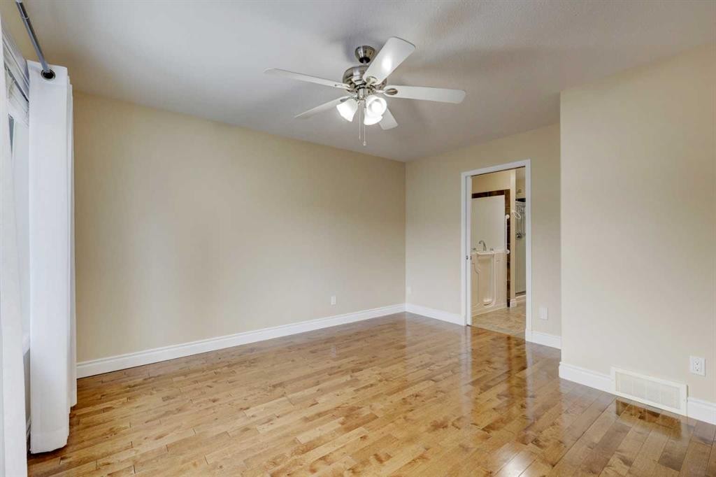 23 Garden Way, Drumheller, AB - Indoor Photo Showing Other Room