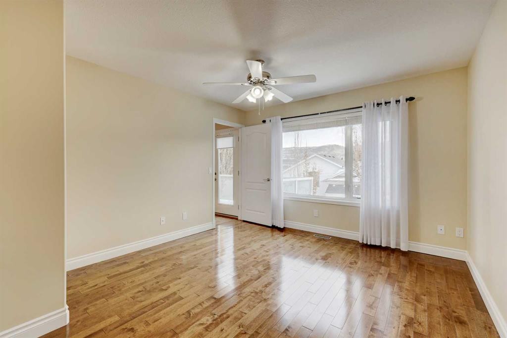 23 Garden Way, Drumheller, AB - Indoor Photo Showing Other Room