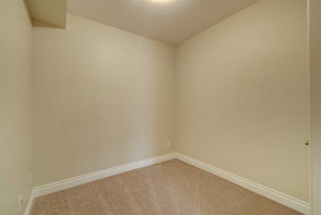 23 Garden Way, Drumheller, AB - Indoor Photo Showing Other Room