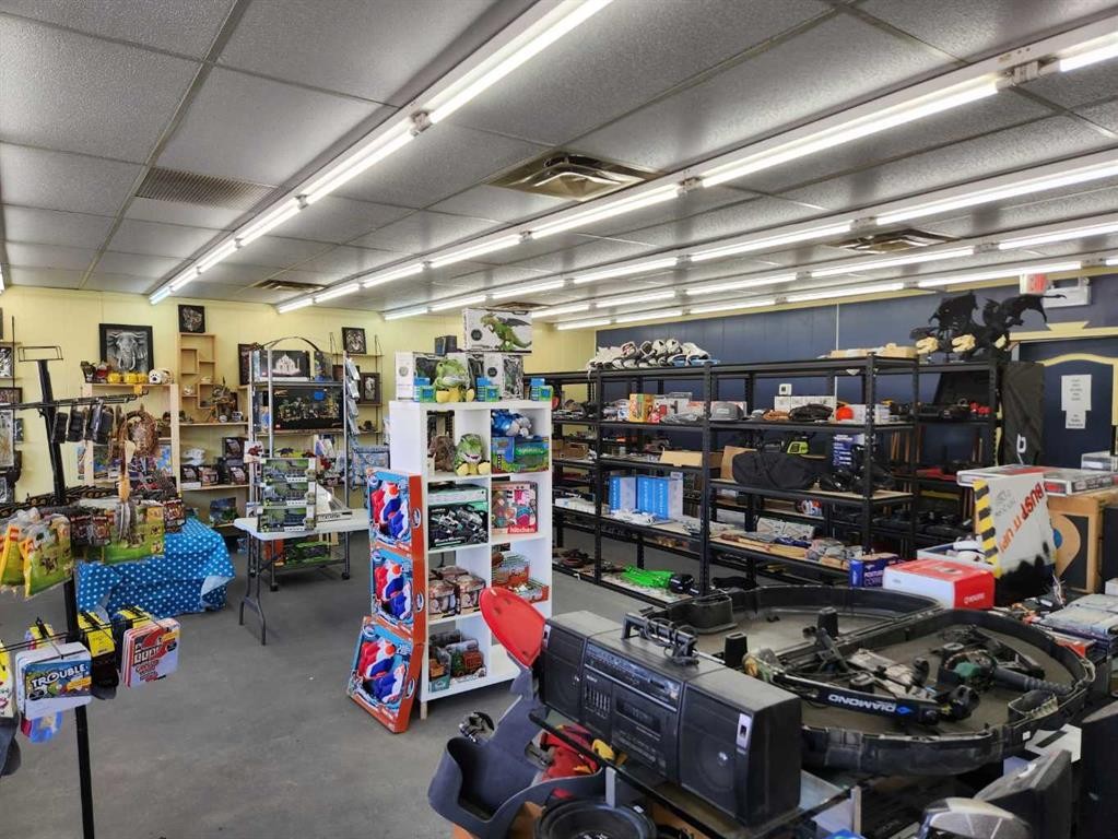 208 Railway Avenue East, Drumheller, AB