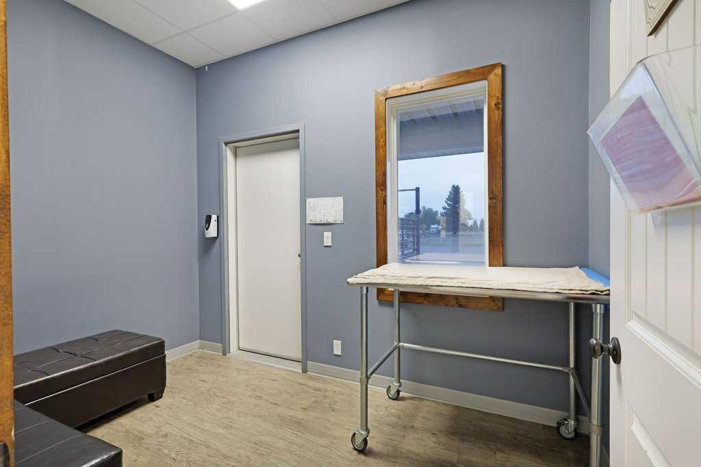 50 Upland Boulevard West, Brooks, AB