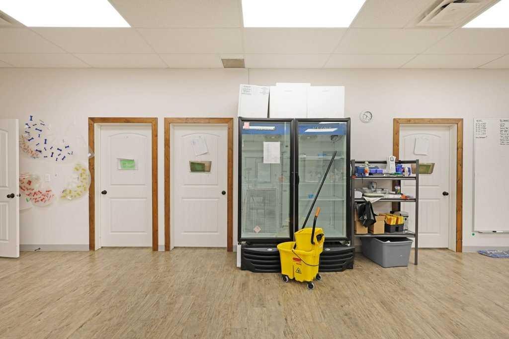 50 Upland Boulevard West, Brooks, AB