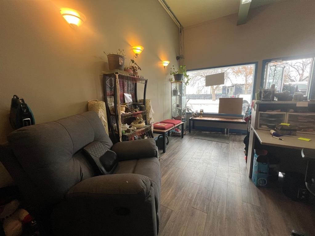 360 4 Street West, Drumheller, AB