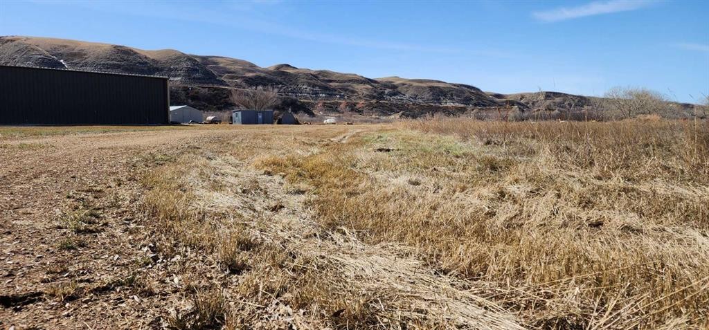 5235 Highway 10, Drumheller, AB