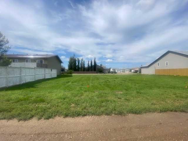 140 Upland Avenue, Brooks, AB
