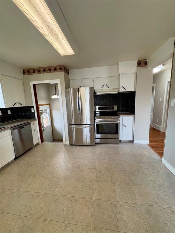 45 3 Avenue, Tilley, AB - Indoor Photo Showing Kitchen