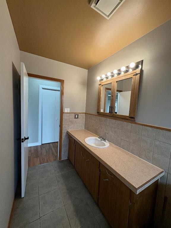45 3 Avenue, Tilley, AB - Indoor Photo Showing Bathroom