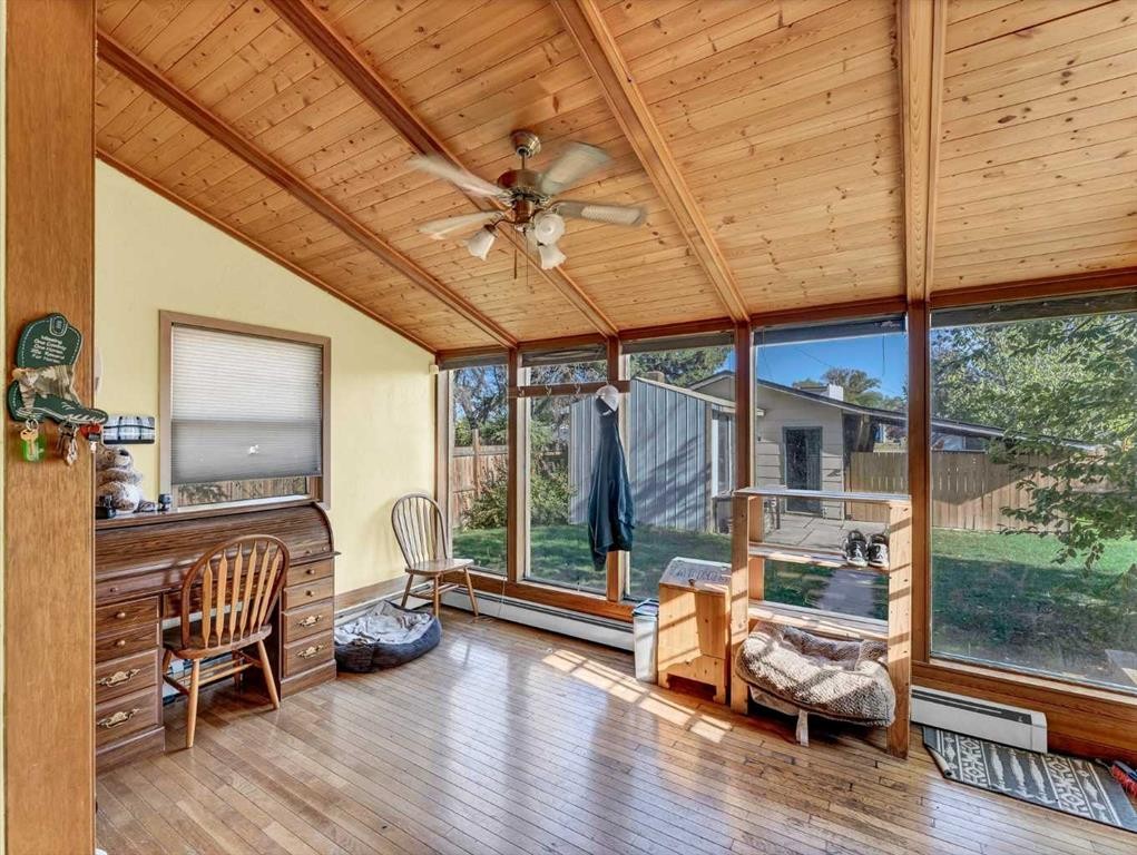 517 Tulip Street, Rosemary, AB - Indoor Photo Showing Other Room