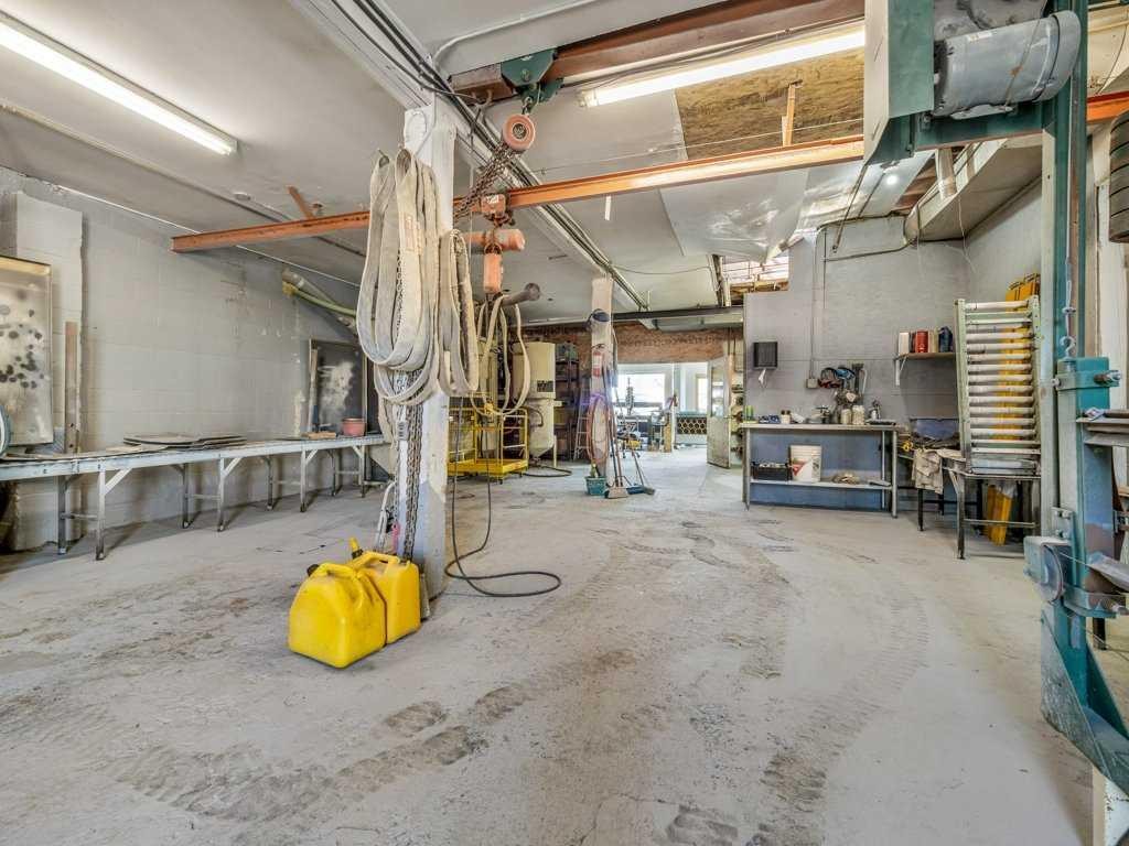 121 13 Street North, Lethbridge, AB