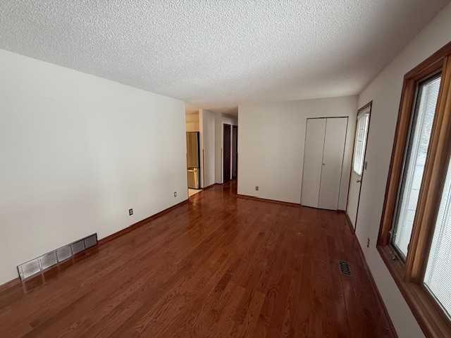 10 Main Street, Munson, AB - Indoor Photo Showing Other Room