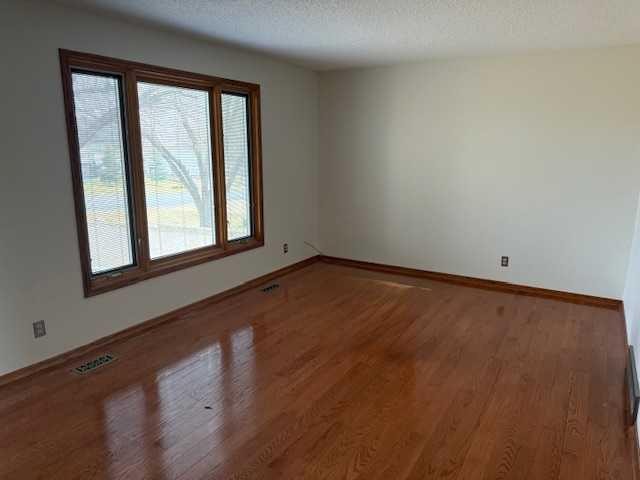 10 Main Street, Munson, AB - Indoor Photo Showing Other Room