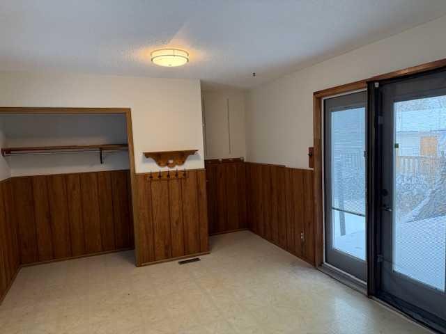 10 Main Street, Munson, AB - Indoor Photo Showing Other Room