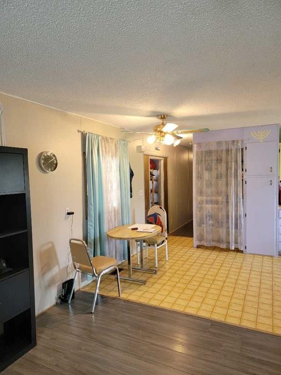 218 3 Avenue East, Cereal, AB - Indoor