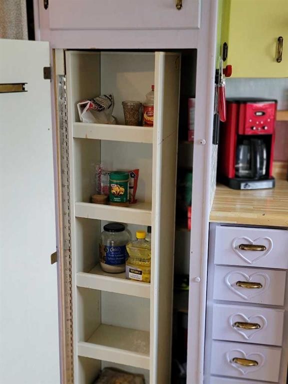 218 3 Avenue East, Cereal, AB - Indoor