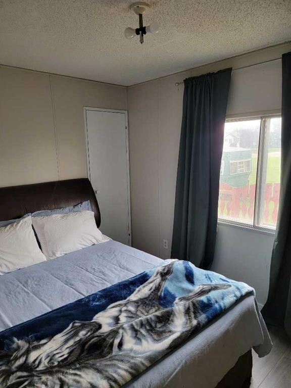 218 3 Avenue East, Cereal, AB - Indoor Photo Showing Bedroom
