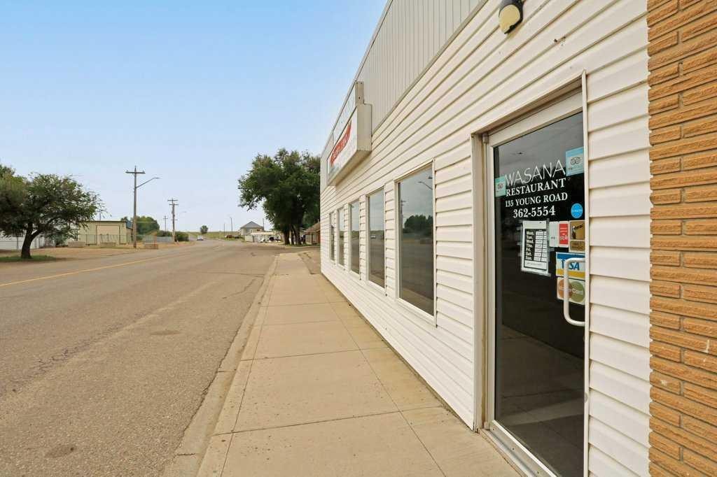 135 Young Road, Brooks, AB