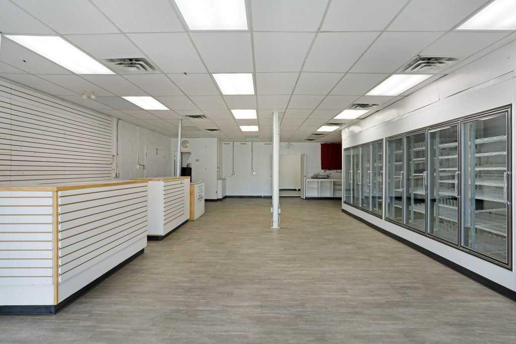 135 Young Road, Brooks, AB