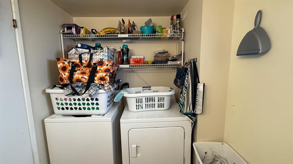 109 Winkler Drive, Hanna, AB - Indoor Photo Showing Laundry Room