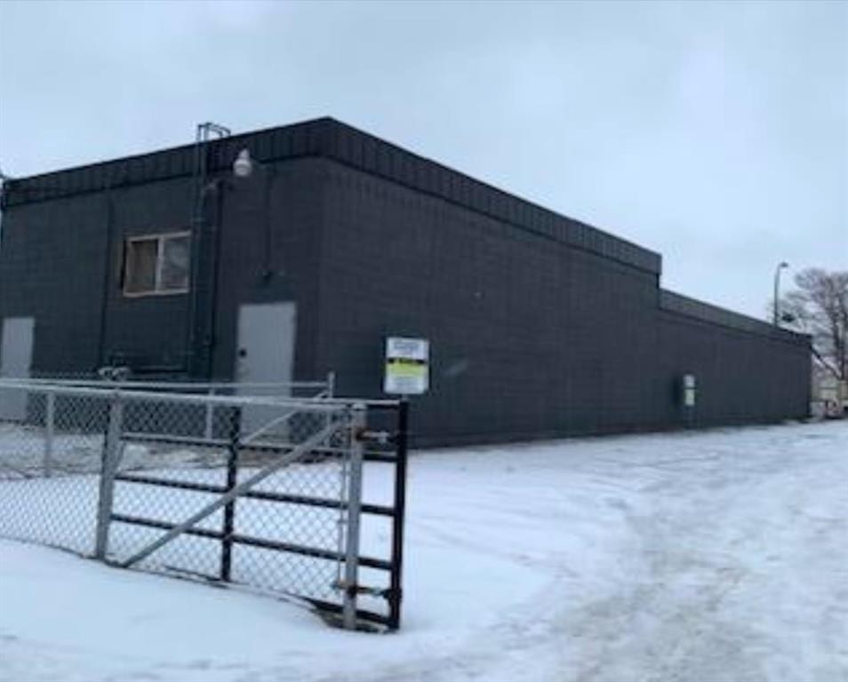 406 13 Street North, Lethbridge, AB