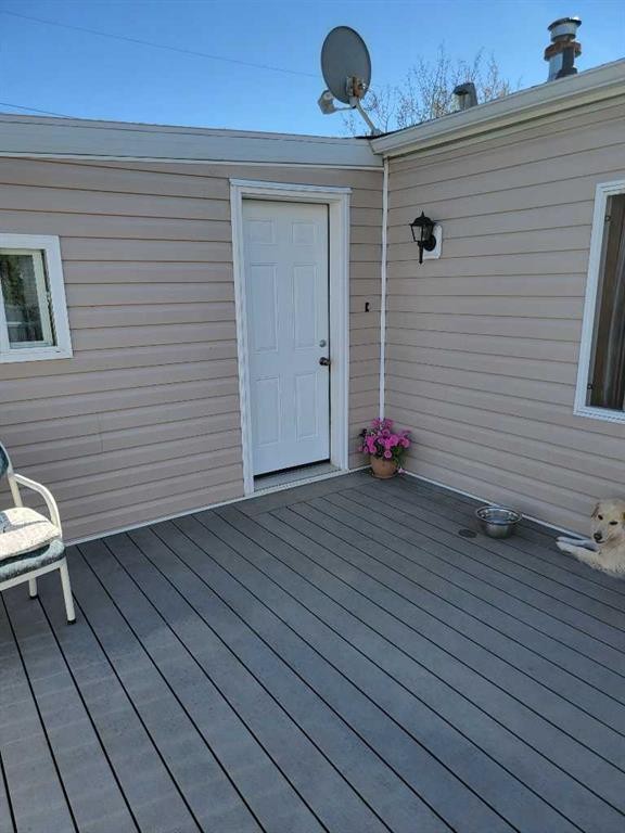 4447 Park Crescent, Coronation, AB - Outdoor With Exterior