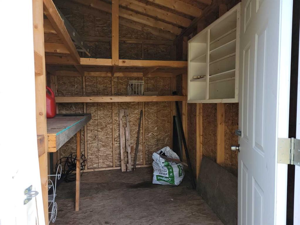 4447 Park Crescent, Coronation, AB - Indoor