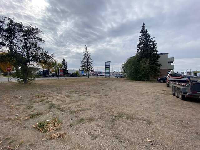 603 1 Street West, Brooks, AB