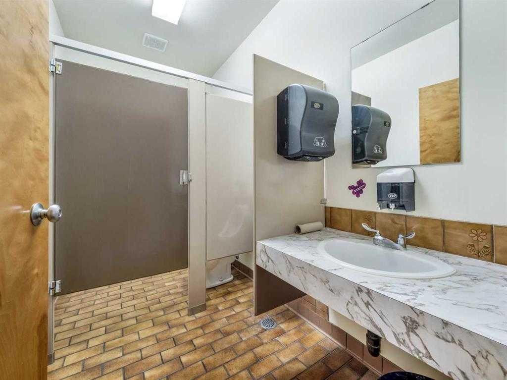 2105 20 Avenue, Coaldale, AB