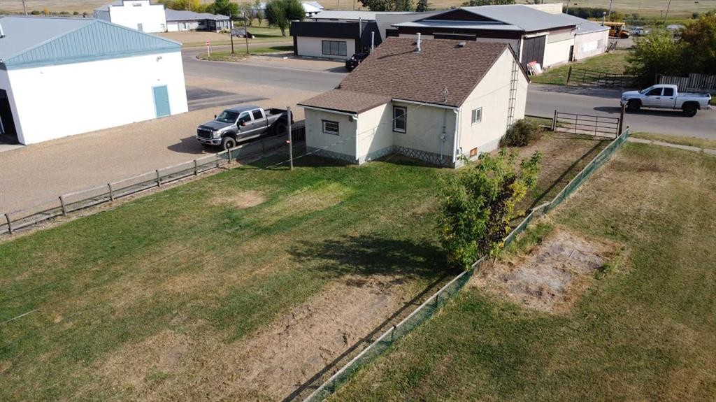 308 1 Avenue East, Hanna, AB - Outdoor