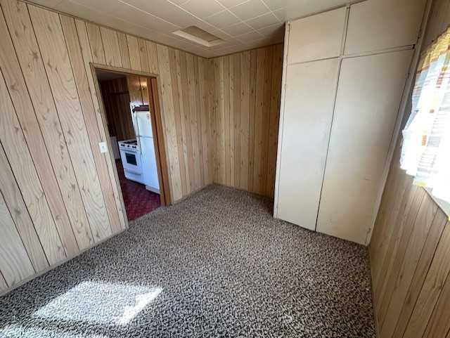 308 1 Avenue East, Hanna, AB - Indoor