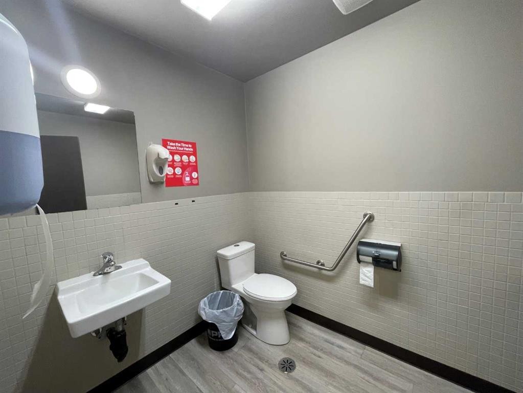 Bay 1 And Bay 2-6207 46 Street, Olds, AB