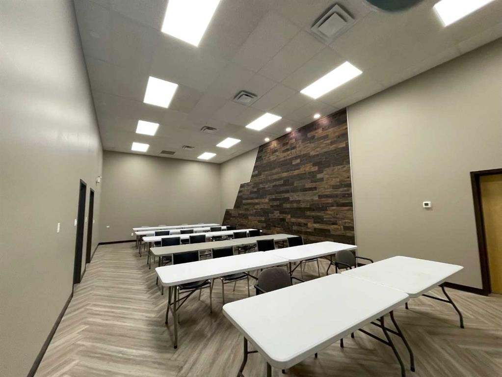 Bay 1 And Bay 2-6207 46 Street, Olds, AB