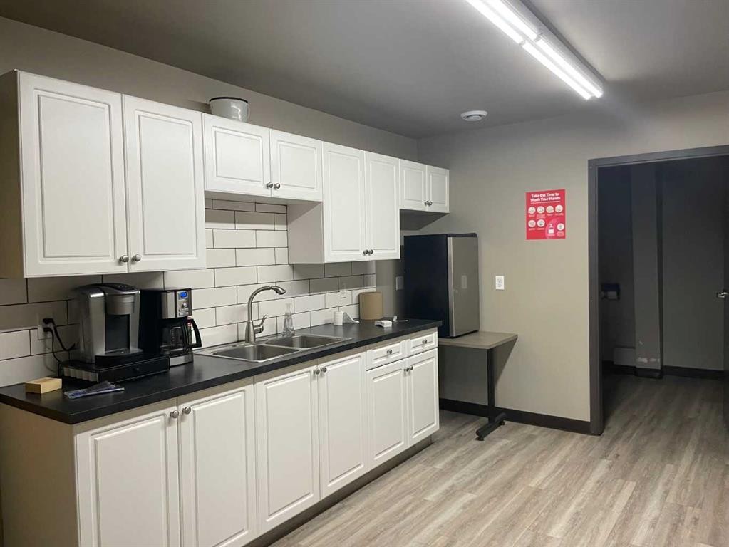 Bay 1 And Bay 2-6207 46 Street, Olds, AB