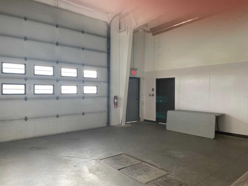 Bay 1 And Bay 2-6207 46 Street, Olds, AB