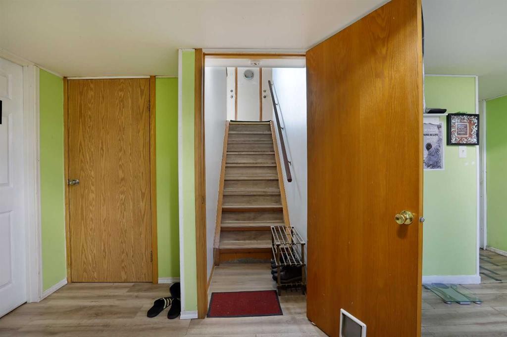 60 Pleasant Park Road West, Brooks, AB - Indoor Photo Showing Other Room