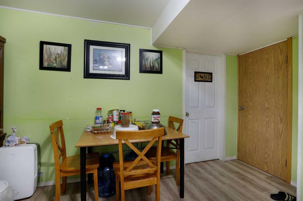 60 Pleasant Park Road West, Brooks, AB - Indoor Photo Showing Dining Room
