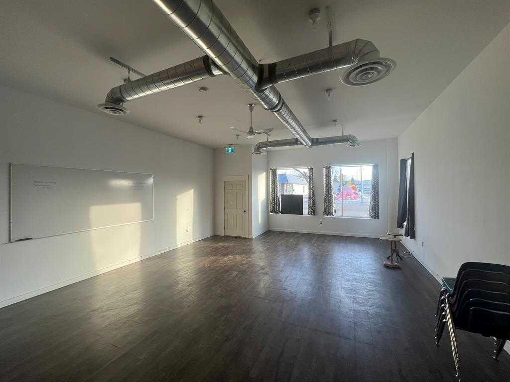 120A 3 Avenue East, Drumheller, AB