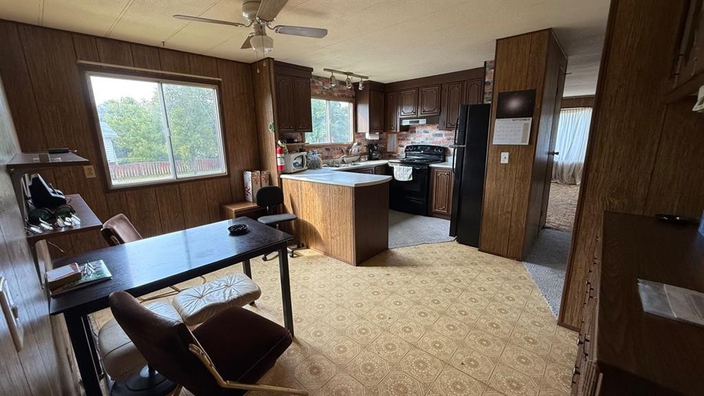 201 3 Avenue Se, Youngstown, AB - Indoor