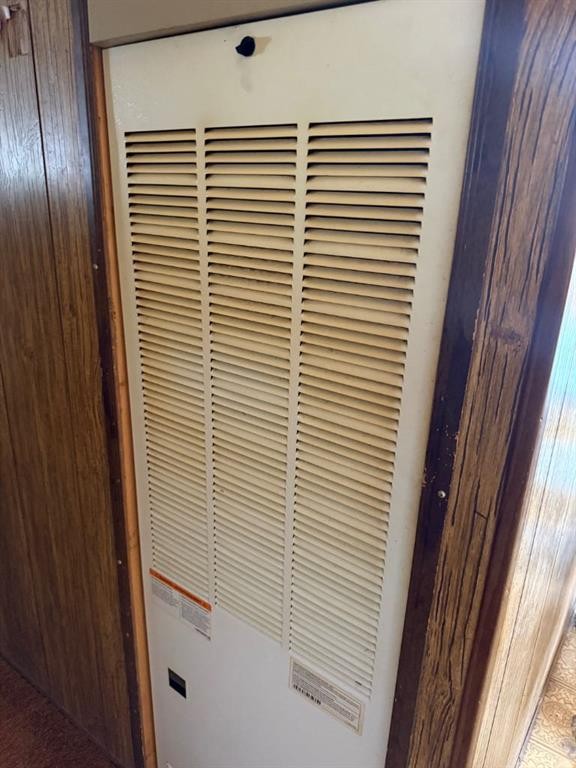 201 3 Avenue Se, Youngstown, AB - Indoor