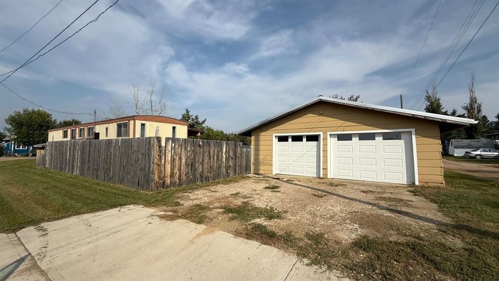 201 3 Avenue Se, Youngstown, AB - Outdoor With Exterior