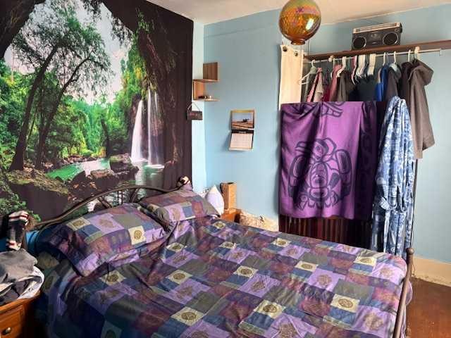 120 Main Street, Michichi, AB - Indoor