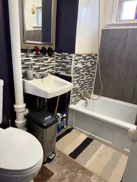 120 Main Street, Michichi, AB - Indoor Photo Showing Bathroom