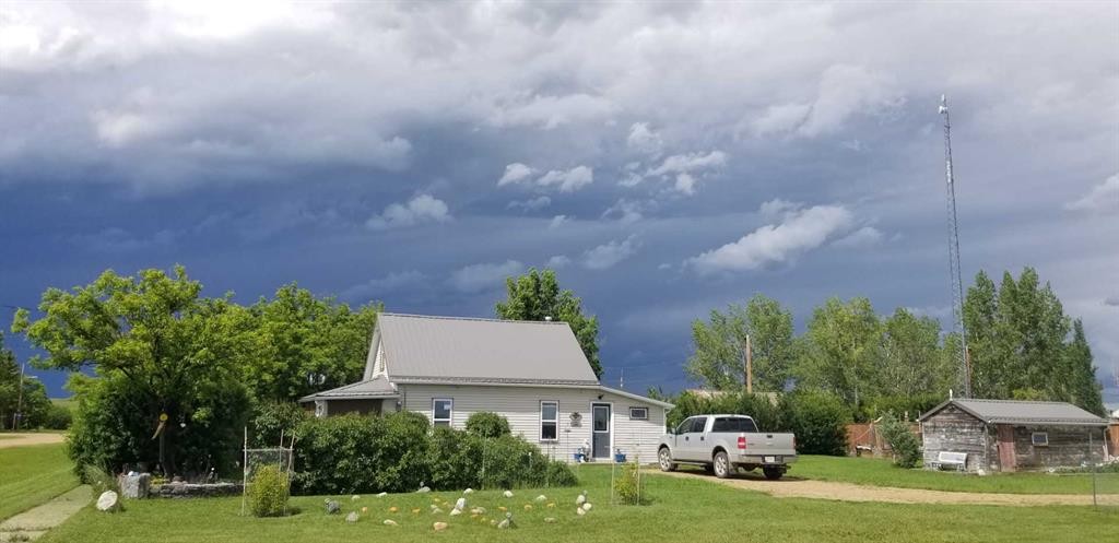 120 Main Street, Michichi, AB - Outdoor