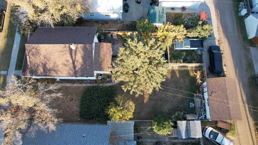 215 5 Avenue West, Hanna, AB - Outdoor