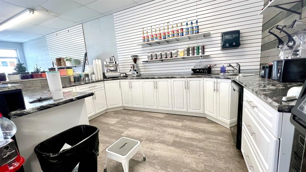 113 Main St, Oyen, AB