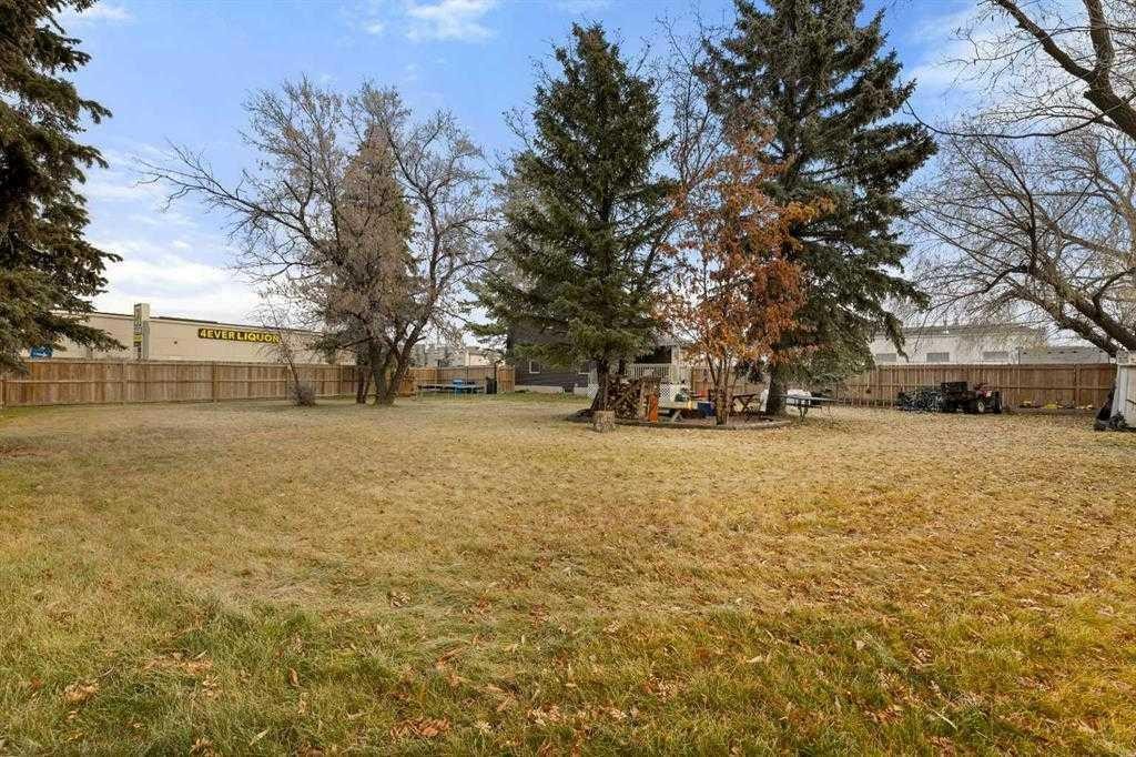 4605 47 Avenue, Olds, AB