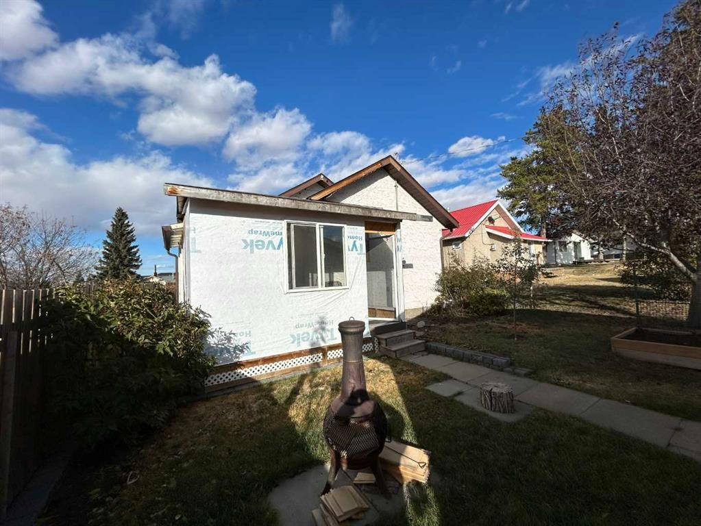 123 Centre Street, Torrington, AB - Outdoor